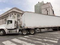 wide-turn-truck-accidents-1.jpg